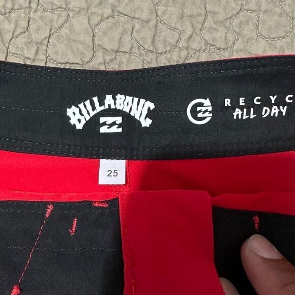 Billabong red shorts. Size 25.    A453 - Picture 7 of 9